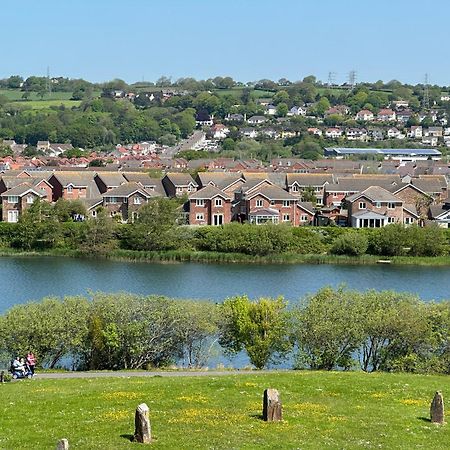 Stunning 2 Bed House Near Coastal Path/Lake/Beach Villa Llanelli Exterior foto