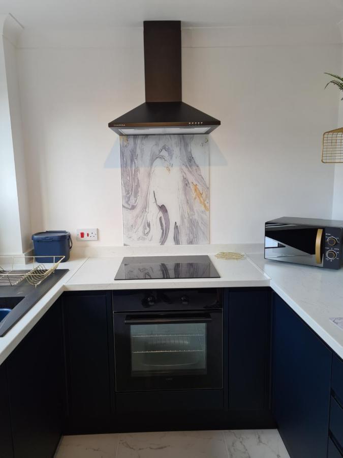Stunning 2 Bed House Near Coastal Path/Lake/Beach Llanelli Exterior foto
