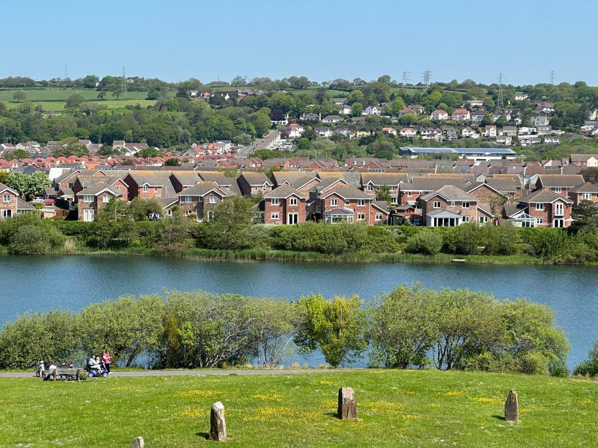 Stunning 2 Bed House Near Coastal Path/Lake/Beach Llanelli Exterior foto
